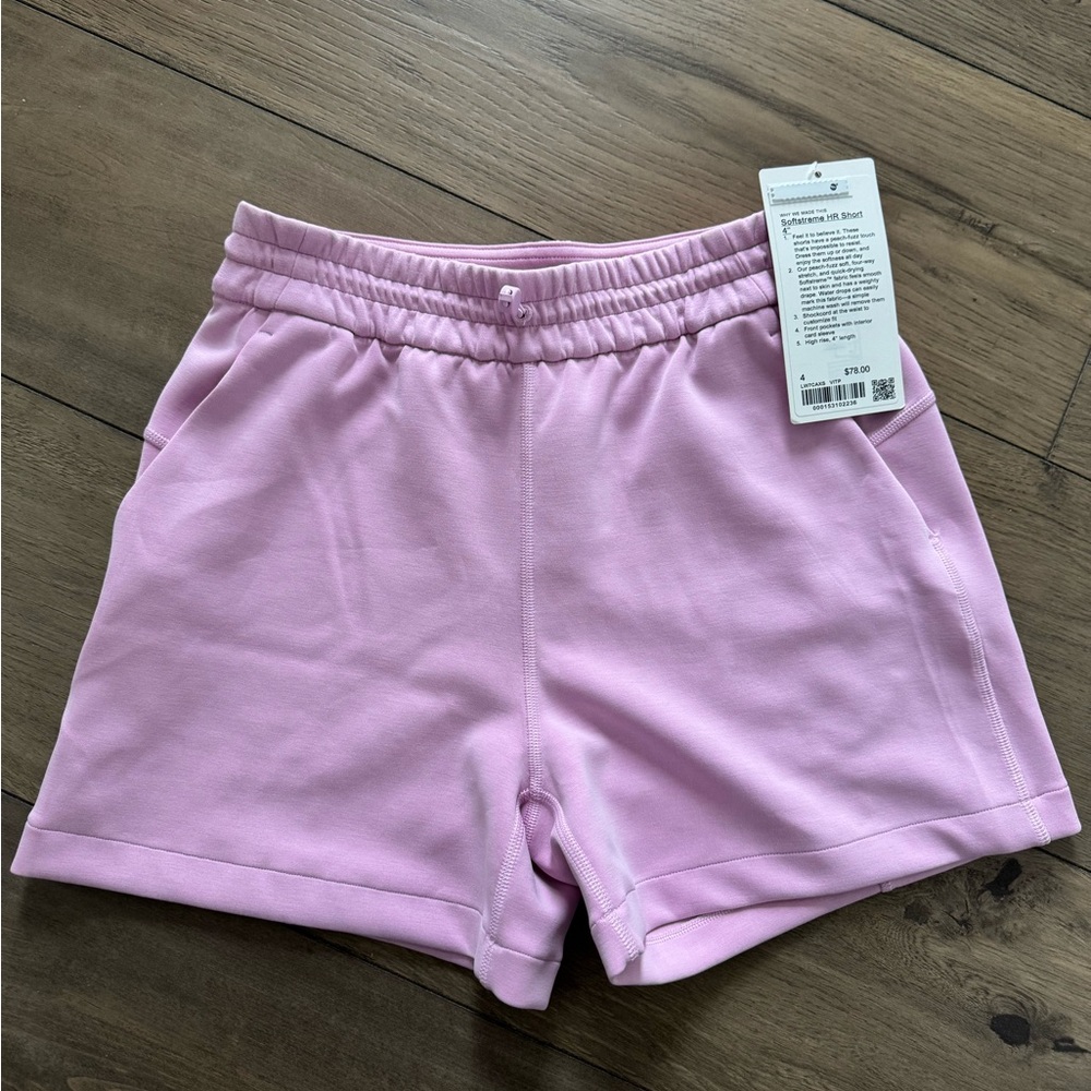 NEW Lululemon Softstreme High Rise Short 4”